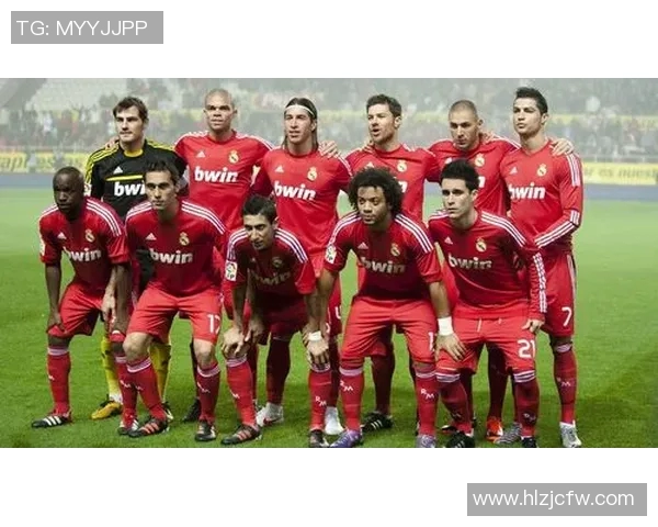 足球明星女性风采高清写真展现她们的魅力与风格